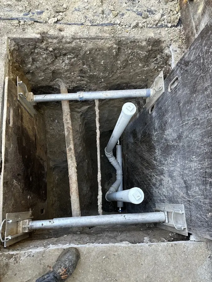 Experienced plumber completing Drain Cleaning work in Bartonsville
